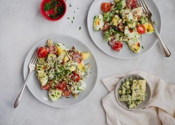 Koba (Cobb) salāti ar olām