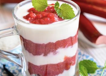 Veselīga recepte: rabarberu biezenis